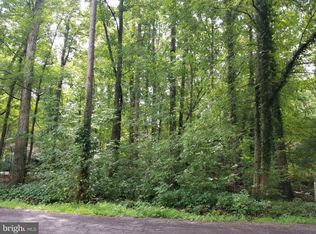 402 Fairway Dr, Locust Grove, VA 22508