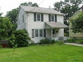 2nd image of 3008 Hall St
