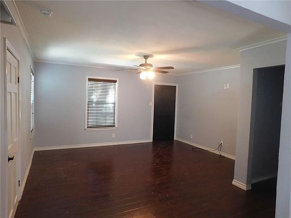 2nd image of 2724 Townsend Dr