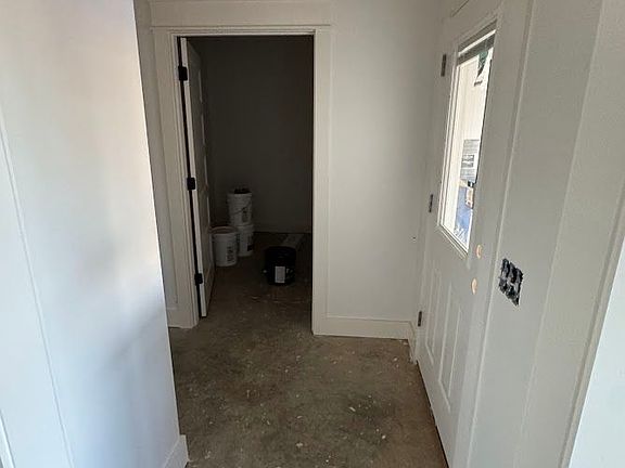 5th image of 347 Springhill Dr