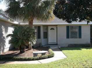 1944 Pelican Ln, Navarre, FL 32566