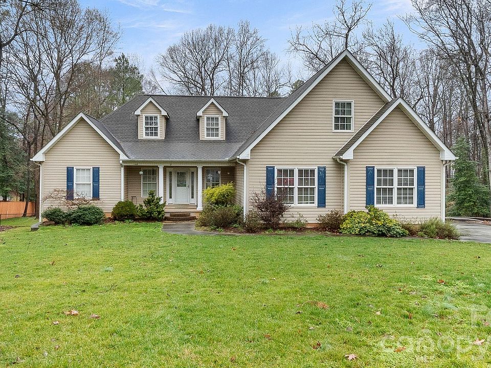 1st image of 2853 Wimbledon Dr