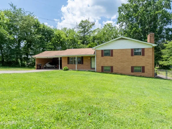 898 W Cunningham St, Alcoa, TN 37701