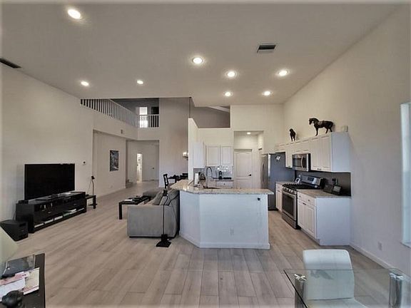5th image of 46 Pinnacle Cv
