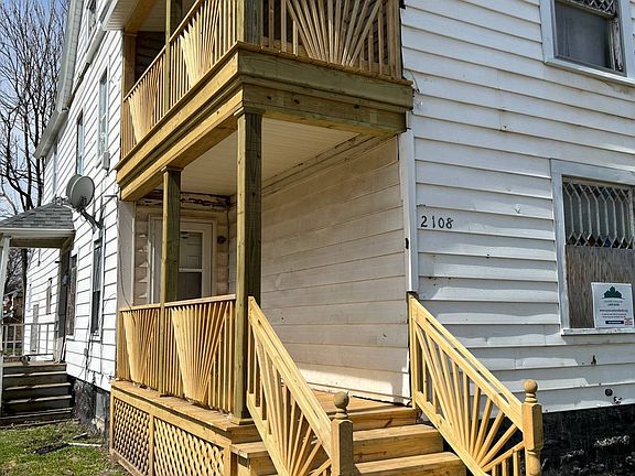 4th image of 2108-10 Midland Ave