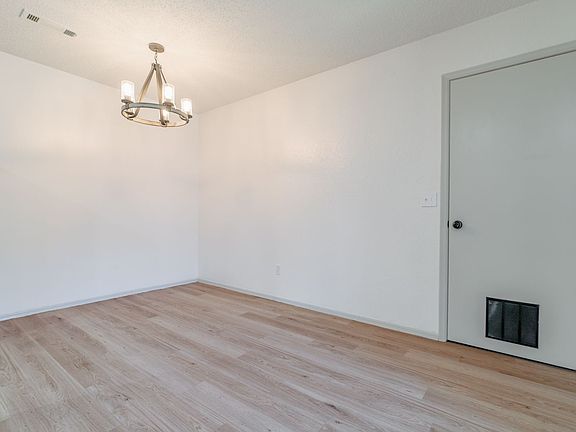 5th image of 2001 Cypress Pl #A