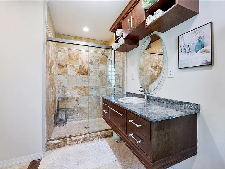 13889 Geranium Pl — Photo 25