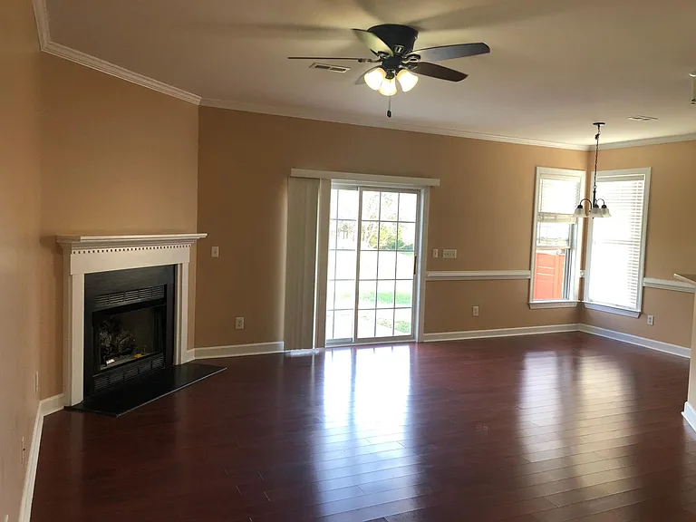 11008 Farmville Rd — Photo 3