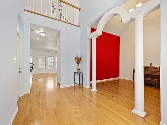 4th image of 5132 Pearl Dr