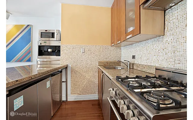 Rented by Douglas Elliman | media 8