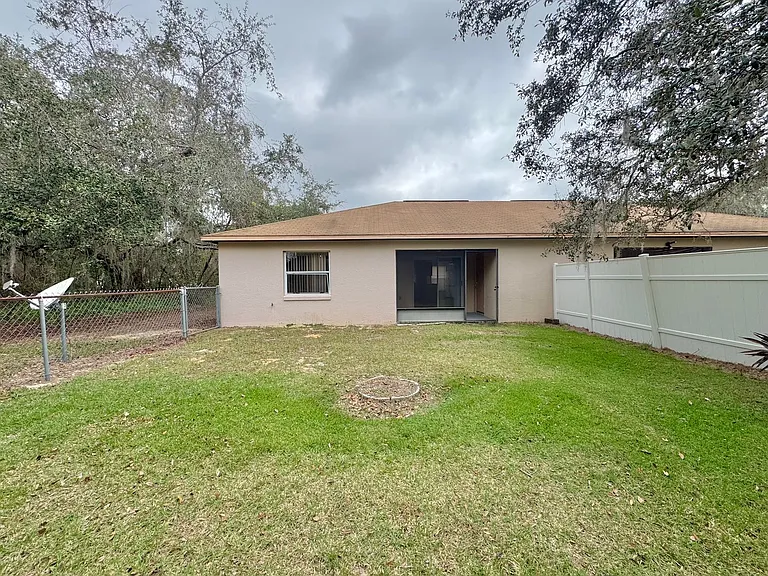 3228 Courtney Dr — Photo 28