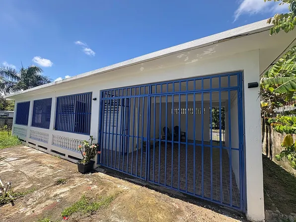 32D Calle Central, Dorado, PR 00646