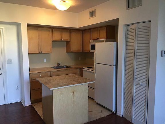 3rd image of 2630 SW 28th St Suite 30