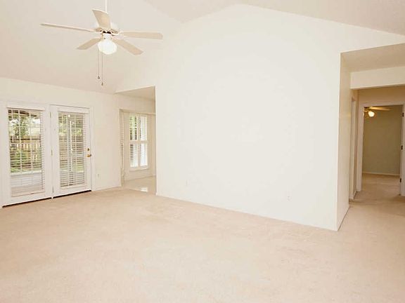 5th image of 4495 Parkwood Sq