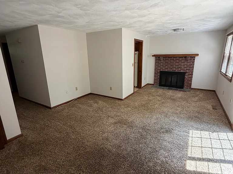 150 Apache Way — Photo 10