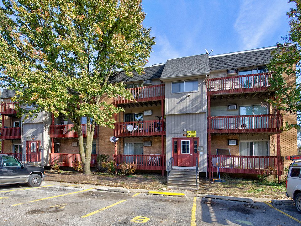 1st image of 557 Ashland Ave #A