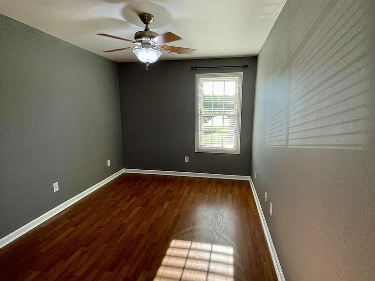 218 Colonnade St — Photo 31