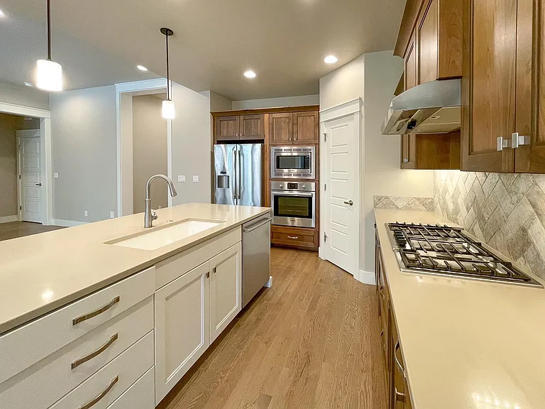 4969 N Arliss Ave — Photo 18