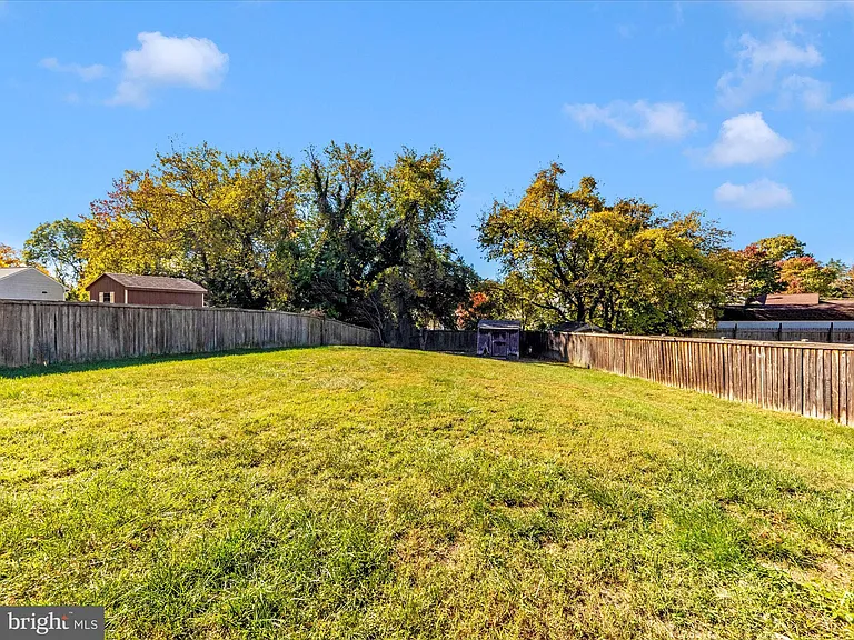 408 Willow Hill Ct — Photo 23
