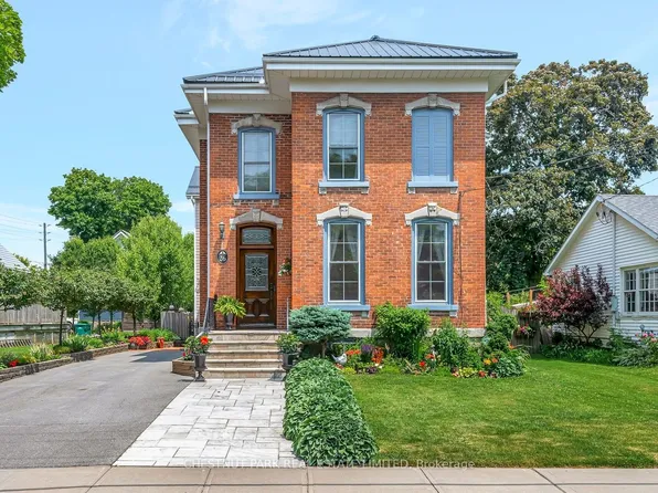 26 Centre St, Prince Edward County, ON K0K 2T0