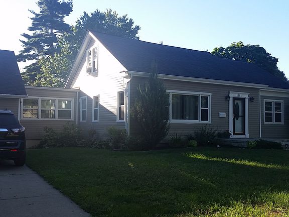 3rd image of 1101 Wellesley Dr