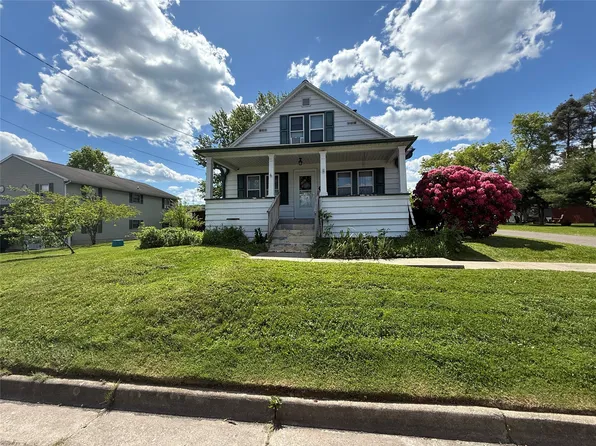 711 Irving Ave, Endicott, NY 13760
