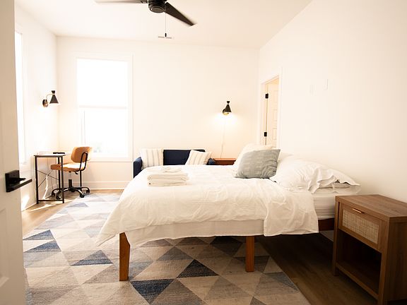 3rd image of 2510 Pacific Ave #1