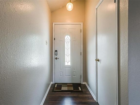 3rd image of 6332 Rockhaven Dr