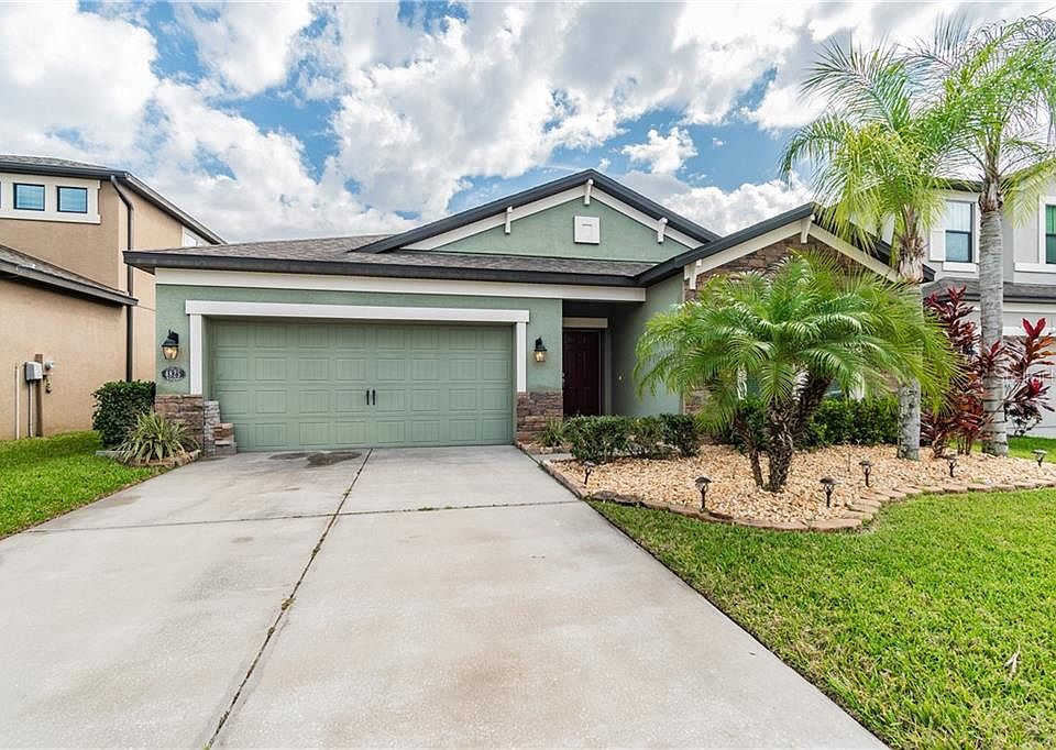 1st image of 4825 Woods Landing Ln