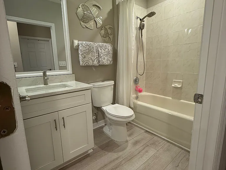 2nd bathroom
