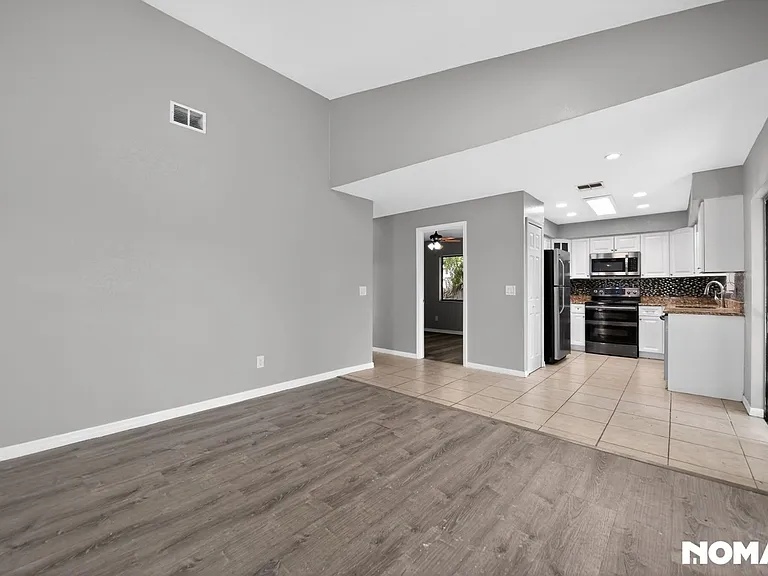 454 Loblolly Ln — Photo 8