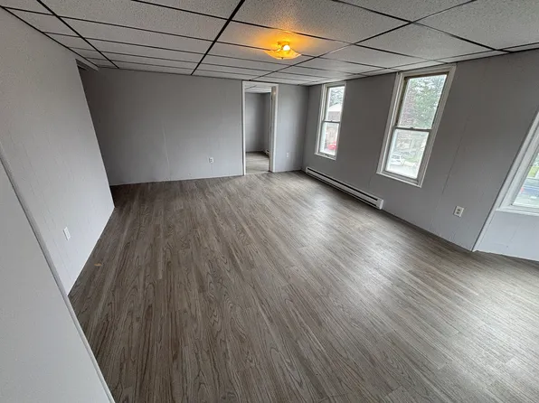 52 W Ludlow St, Summit Hill, PA