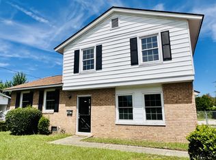 5220 Chesapeake Rd, Fayetteville, NC 28311