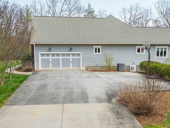 4th image of 148 Riverwood Dr