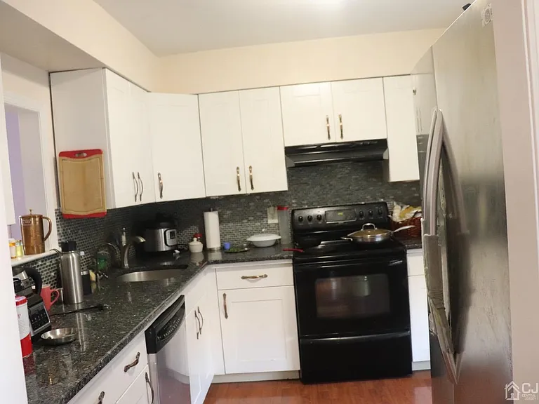 324 Gill Ln #3F — Photo 12