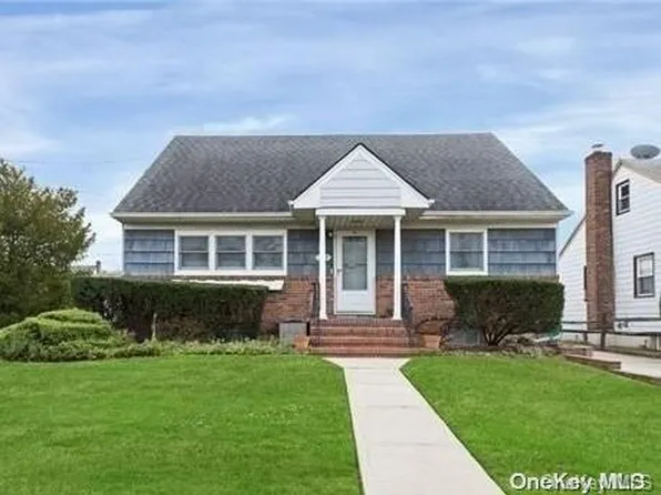 245 Pearl Street, Lawrence, NY 11559