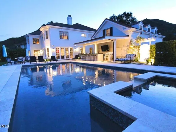 616 W Stafford Rd, Thousand Oaks, CA 91361