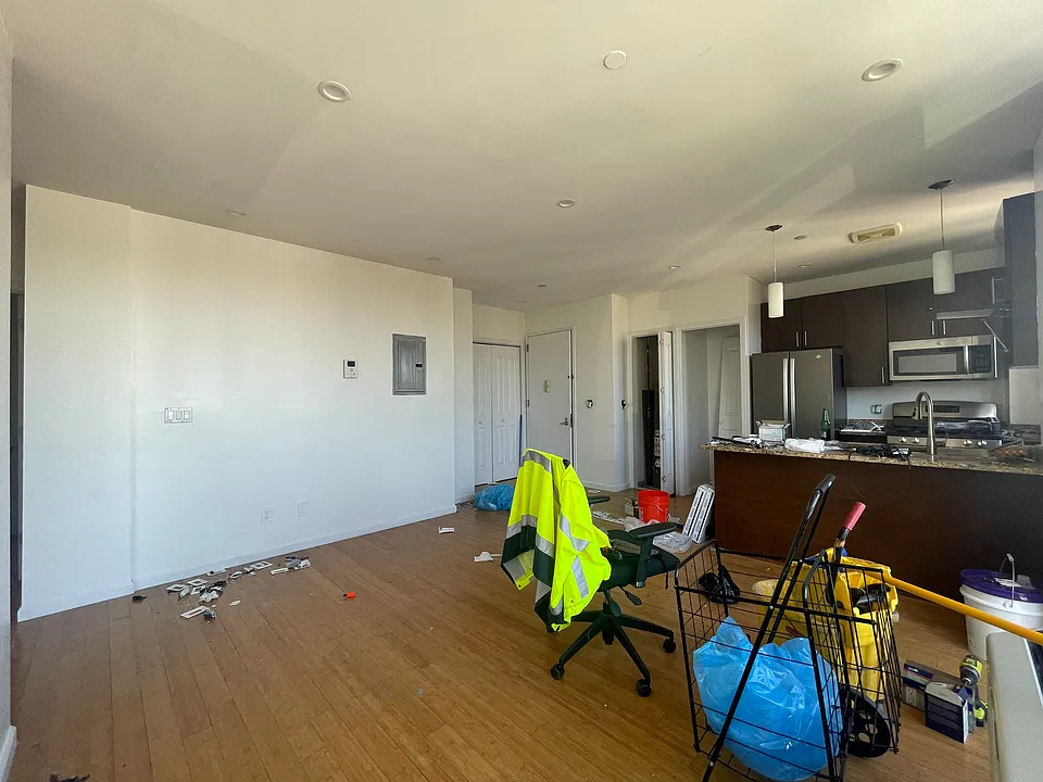 499 Vanderbilt Ave #5B