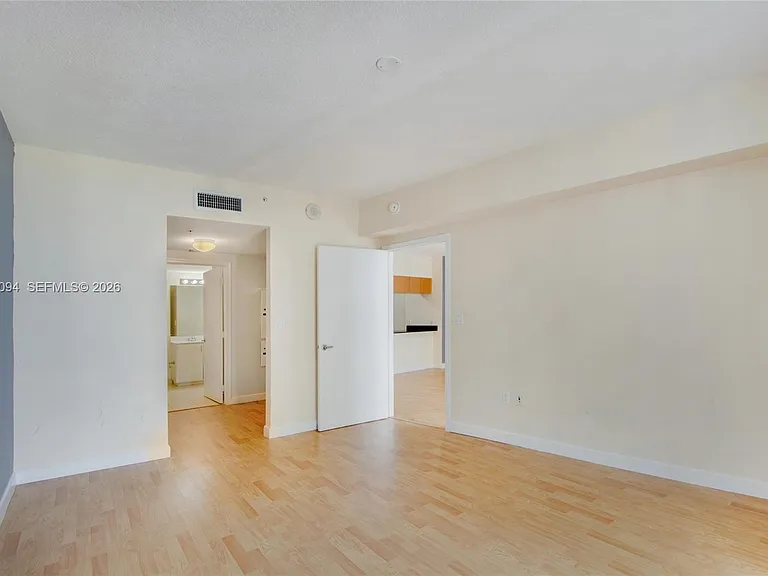 1750 N Bayshore Dr #3111 — Photo 10
