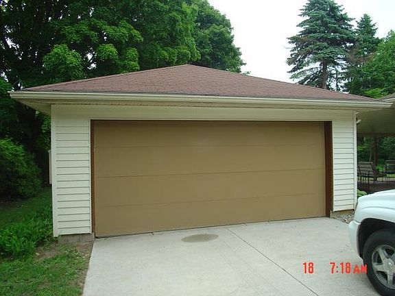 3rd image of 644 W Orchard Dr