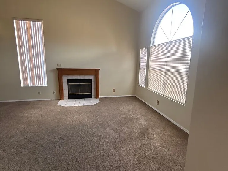 2341 Wheeler Peak Dr NE — Photo 4