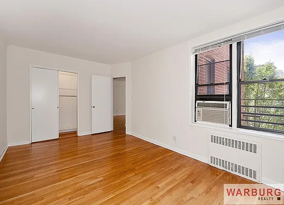 Sold by Warburg | media 8