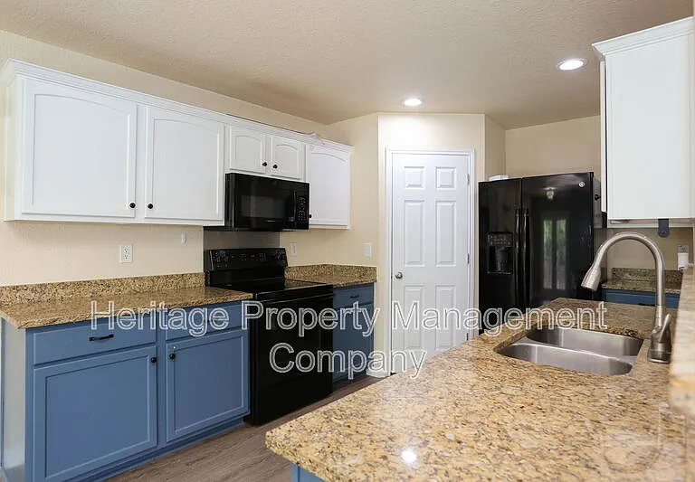 6819 Liberty Stone — Photo 15