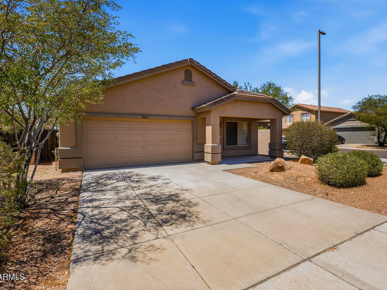 3 bed, 2.0 bath, 1702 sqft, $2,800 — Photo 2