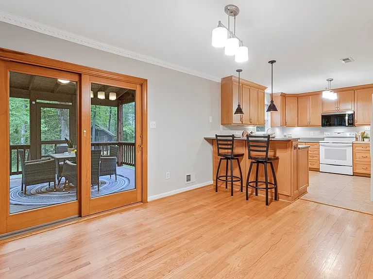 4329 Mount Vernon Memorial Hwy — Photo 16