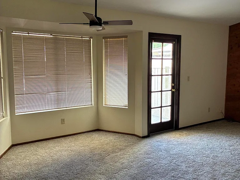 701 W Summit Pl — Photo 5