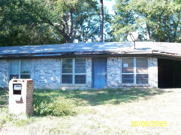 820 Clark St, Gilmer, TX 75644