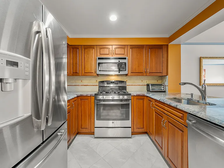 303 Ellery Ct #303 — Photo 7