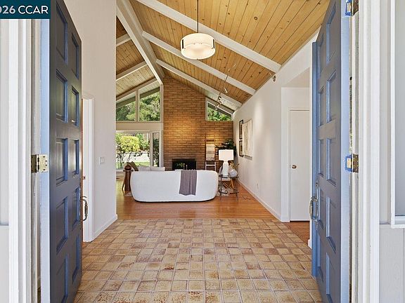 5th image of 923 Camino Ricardo