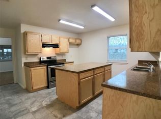 305 Capricorn Dr, Granbury, TX 76049